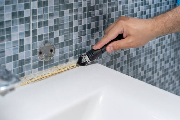 Best Water Damage Restoration  in Gladwin, MI